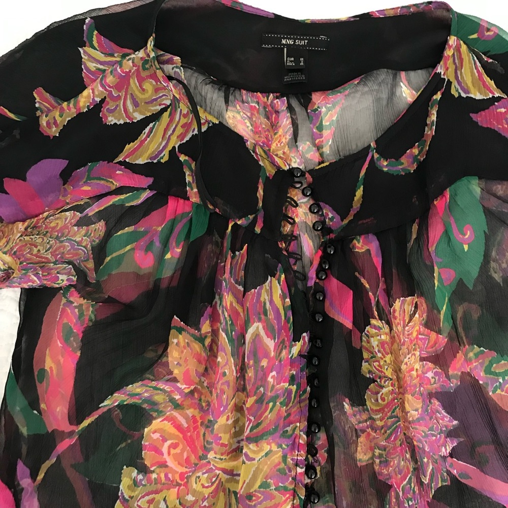 MNG blouse- excellent condition